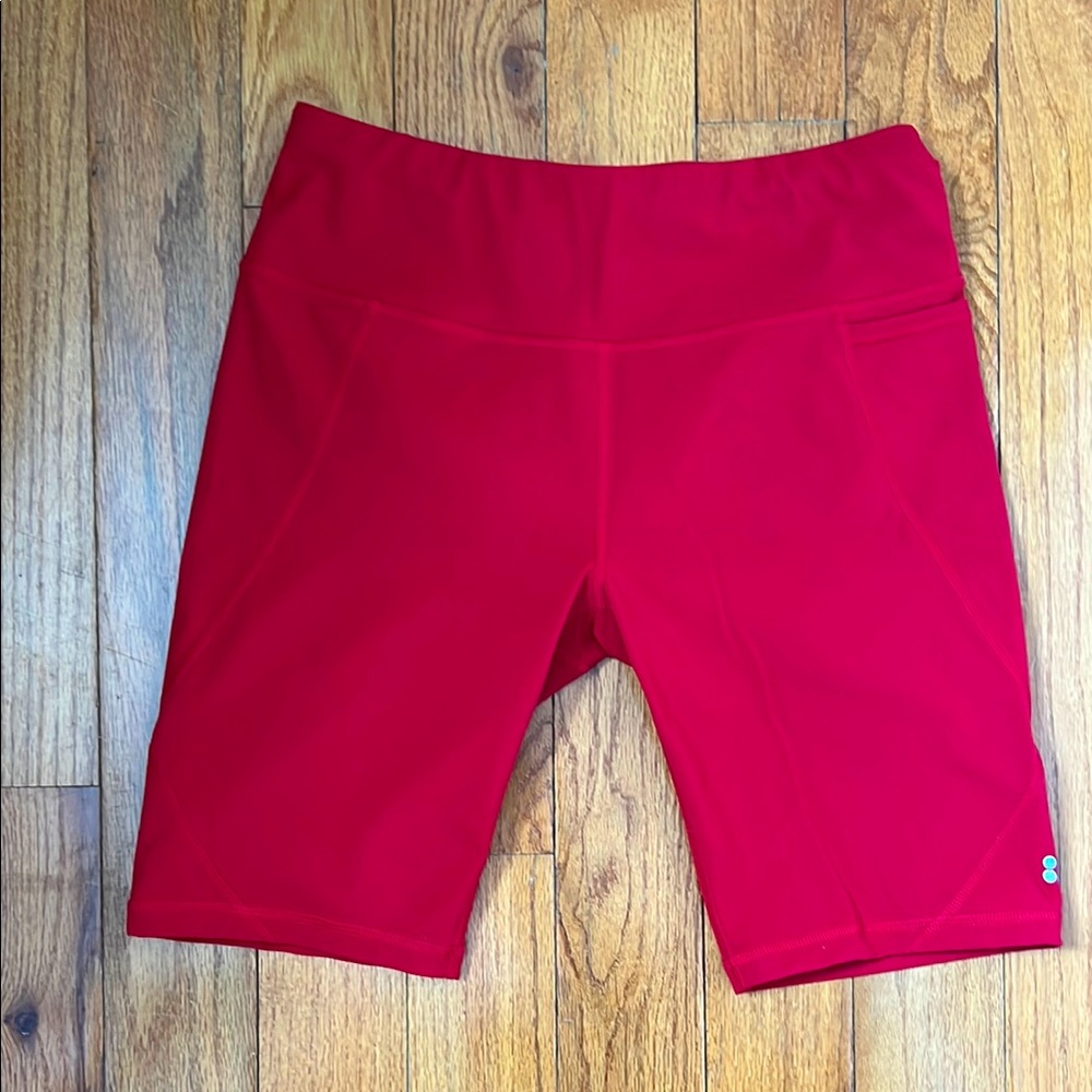 EUC Sweaty Betty Power bike short 9” size M